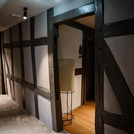 Burghotel Scharfenstein Hotel *