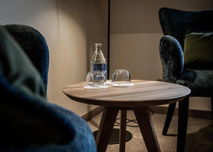 Burghotel Scharfenstein Hotel *