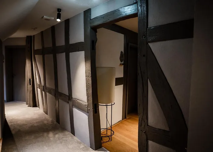 Burghotel Scharfenstein Hotel *